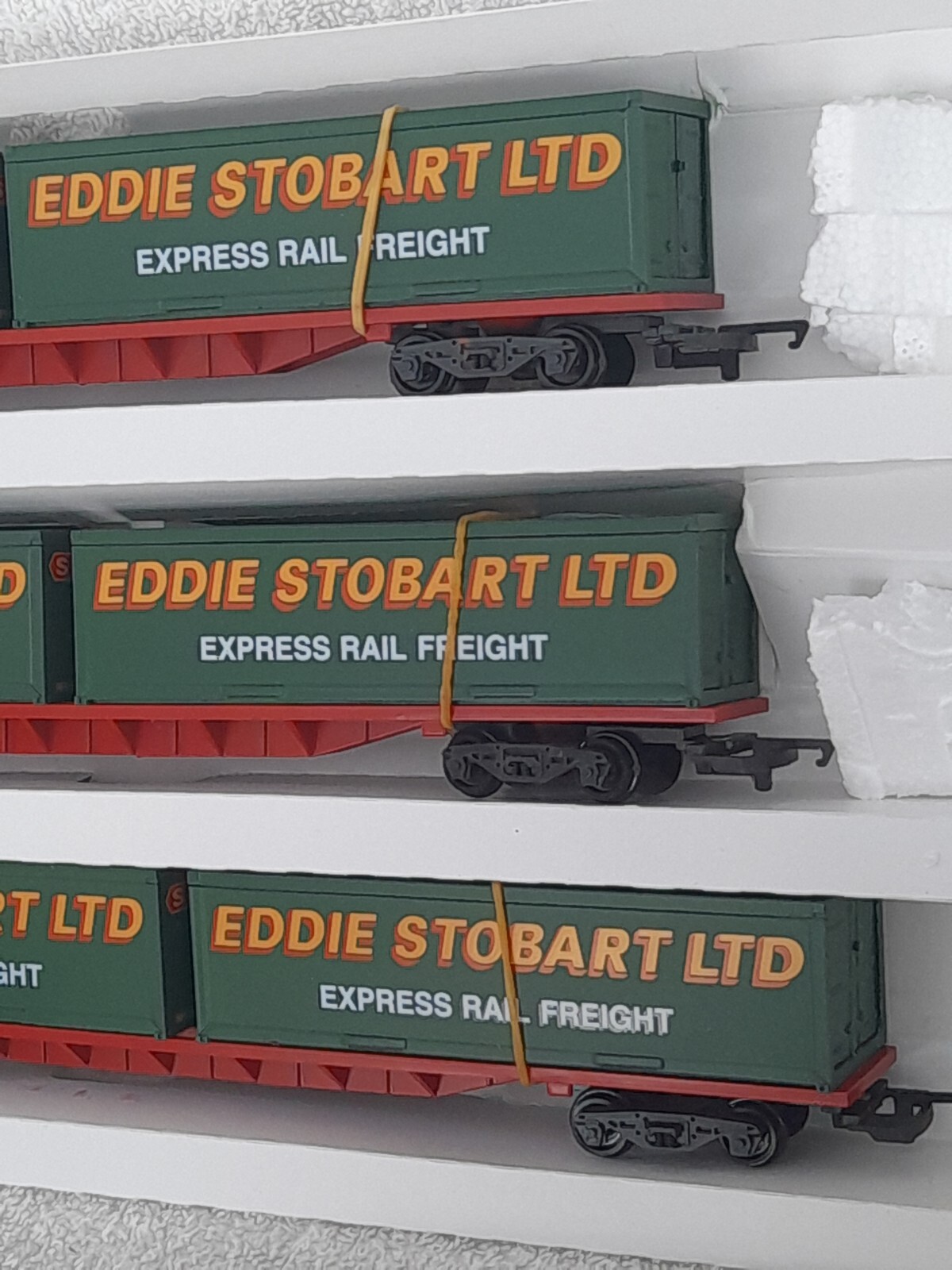 HORNBY 00 GAUGE R.6100 EDDIE STOBART LTD CONTAINER Wagons Rake Of Three