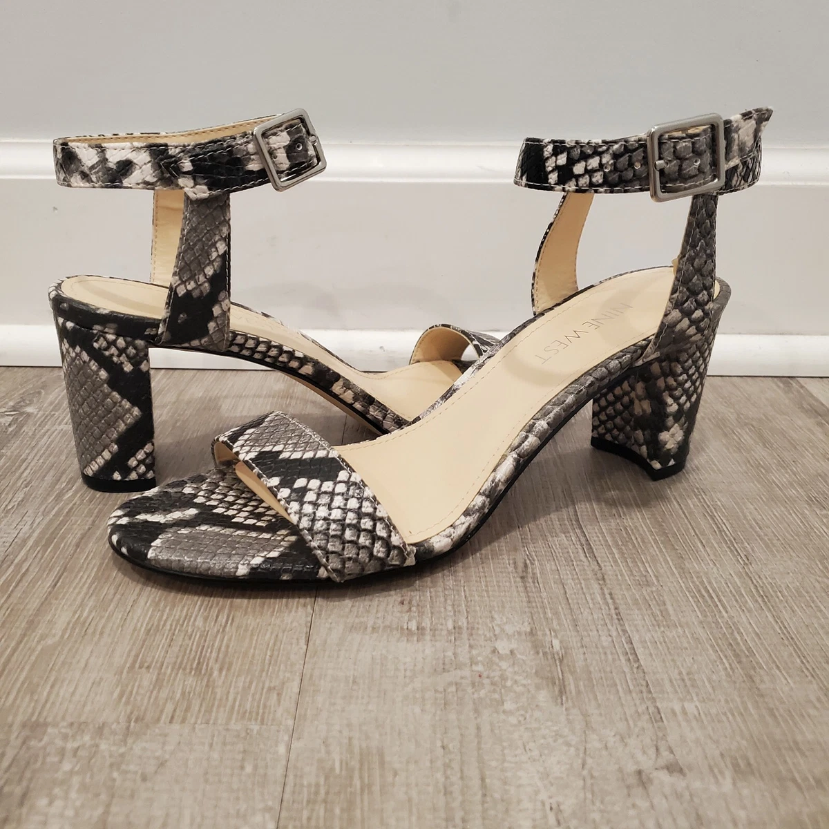 Nine West Pixel Block Heel Python Snakeskin Print Gray Sandals Size 7.5 M