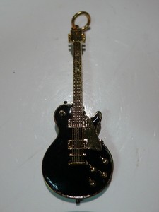 future primitive pendant gibson les paul replica black aprox 6cm