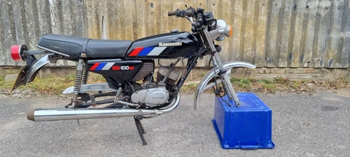 Kawasaki Kh100 Ex Barn find Project Ar125 - Picture 1 of 12