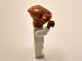 LEGO Star Wars Mon Calamari Minifig - Admiral Gial Ackbar from sets 7754, 75003