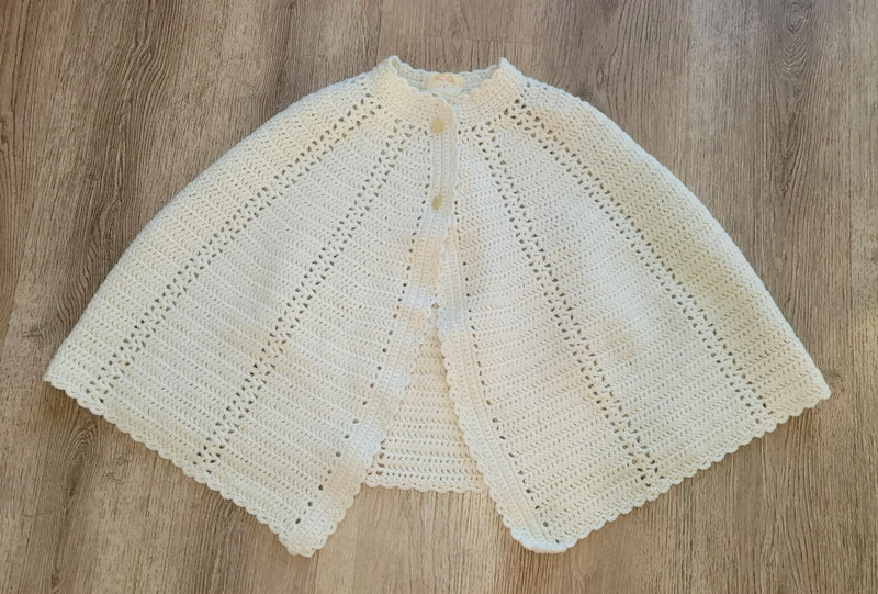 VINTAGE Custom Handmade By Renee Wilson Crochet Button Up Shawl/Wrap Cream OSFM