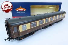 BR MK1 Pullman 2nd Parlour Coach Umber Cream 349 OO Gauge Bachmann 39-310B (L3)