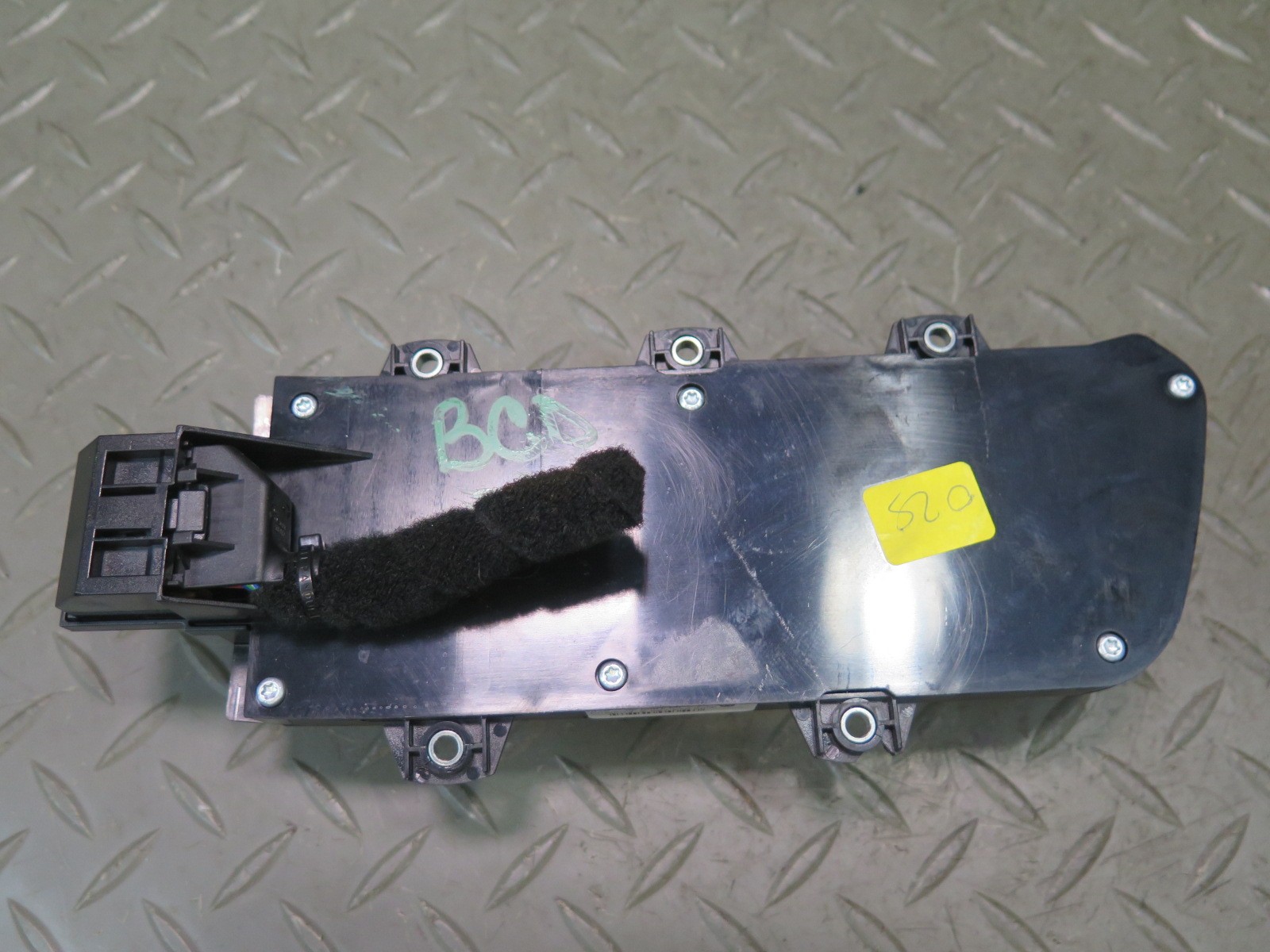 2006-2012 BENTLEY FLYING SPUR FRONT RIGHT SIDE SEAT ADJUST CONTROL SWITCH