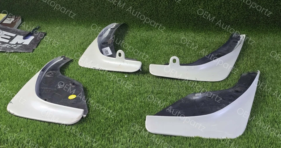 Комплект передних и задних брызговиков брызговиков Lexus LS400 UCF20 98-00 оригинальные б/у - Изображение 2 из 4