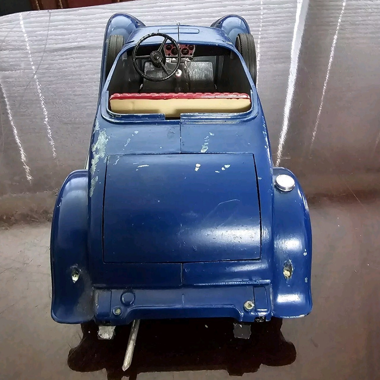 Picture 4 of 9