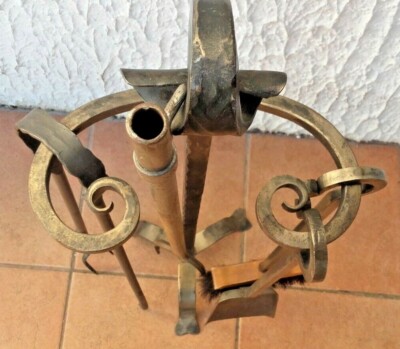 Grand Serviteur De Cheminée Ancien Style Médiéval – Ferronnerie D’art Complète – État Brut