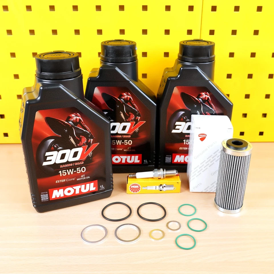 Kit Vidange + Filtre + Bougie Motul 300V 15W50 Pour Ducati Hypermotard 698 - Photo 1/1
