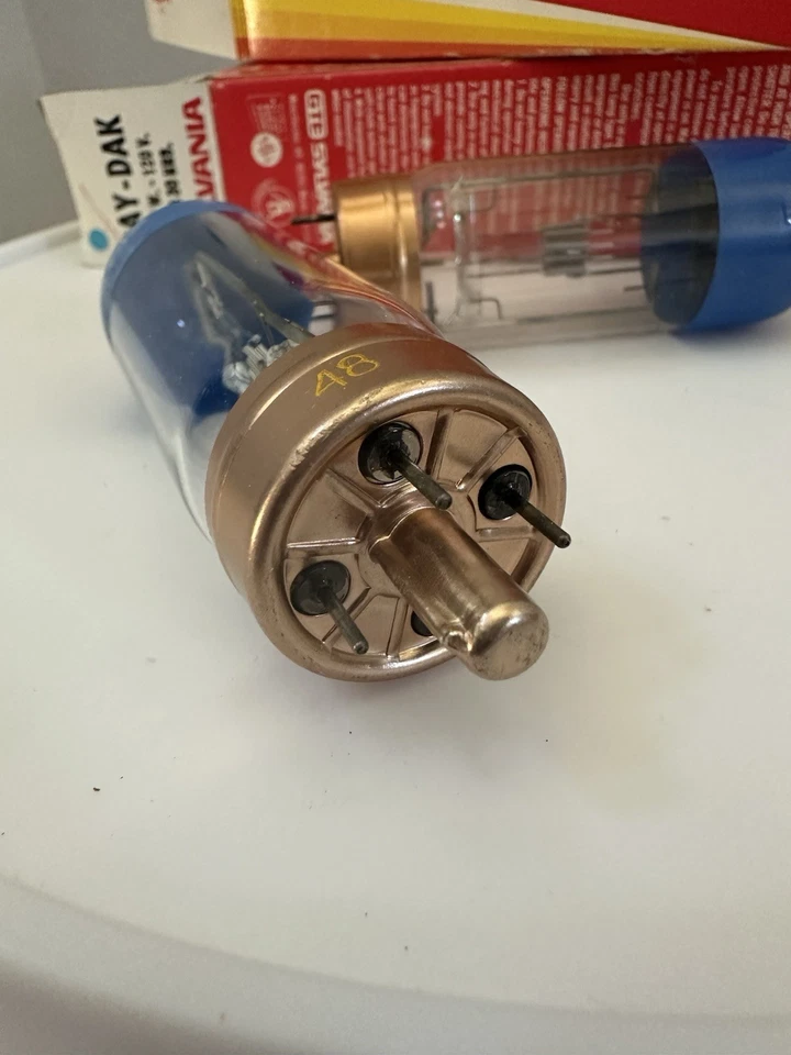 Sylvania Bulb Lamp CZA CZB 500W 120V Projector Bulbs Blue Top Vintage New 2 Set - Image 4 of 4