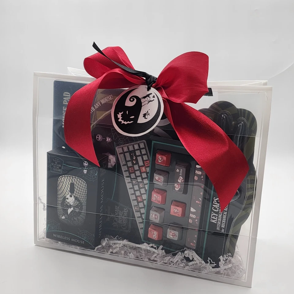 Nightmare Before Christmas Gift Set – Mouse, Pad & Keycaps – Ready to Gift - Image 2 of 4