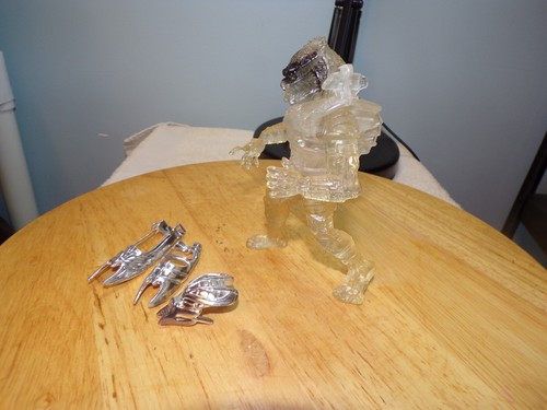 Lot of 6 Predator Action Figures plus Wild Boar Alien with Attack Spikes - Picture 6 of 24
