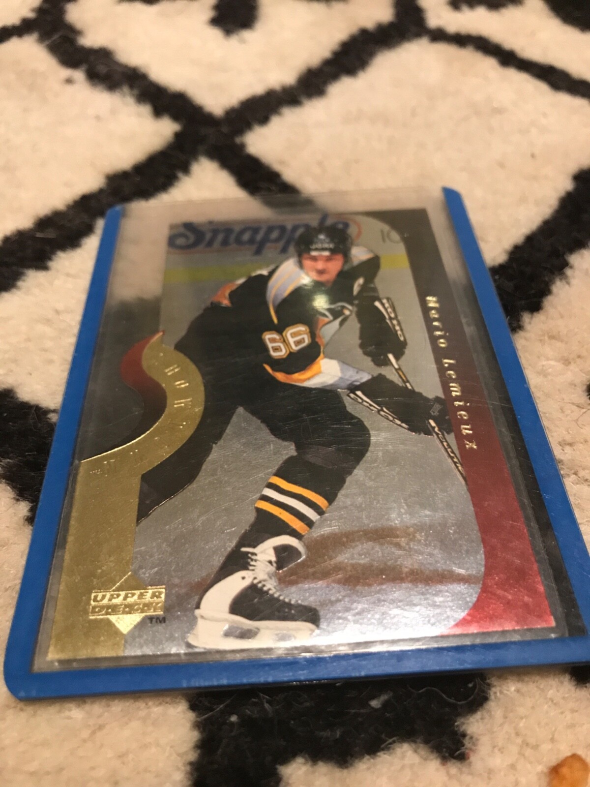 1987 O-PEE-CHEE Mario Lemieux #15 Hockey Card