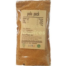 Noix de muscade fruits pala poudre fine herbes biologiques épices fraîches pu...