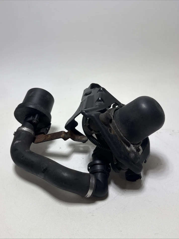 BMW 128i 328i E90 E92 E93 E82 N51 N52 2007-2013 - Bomba de aire secundaria 7557903 OEM Foto 4 de 4