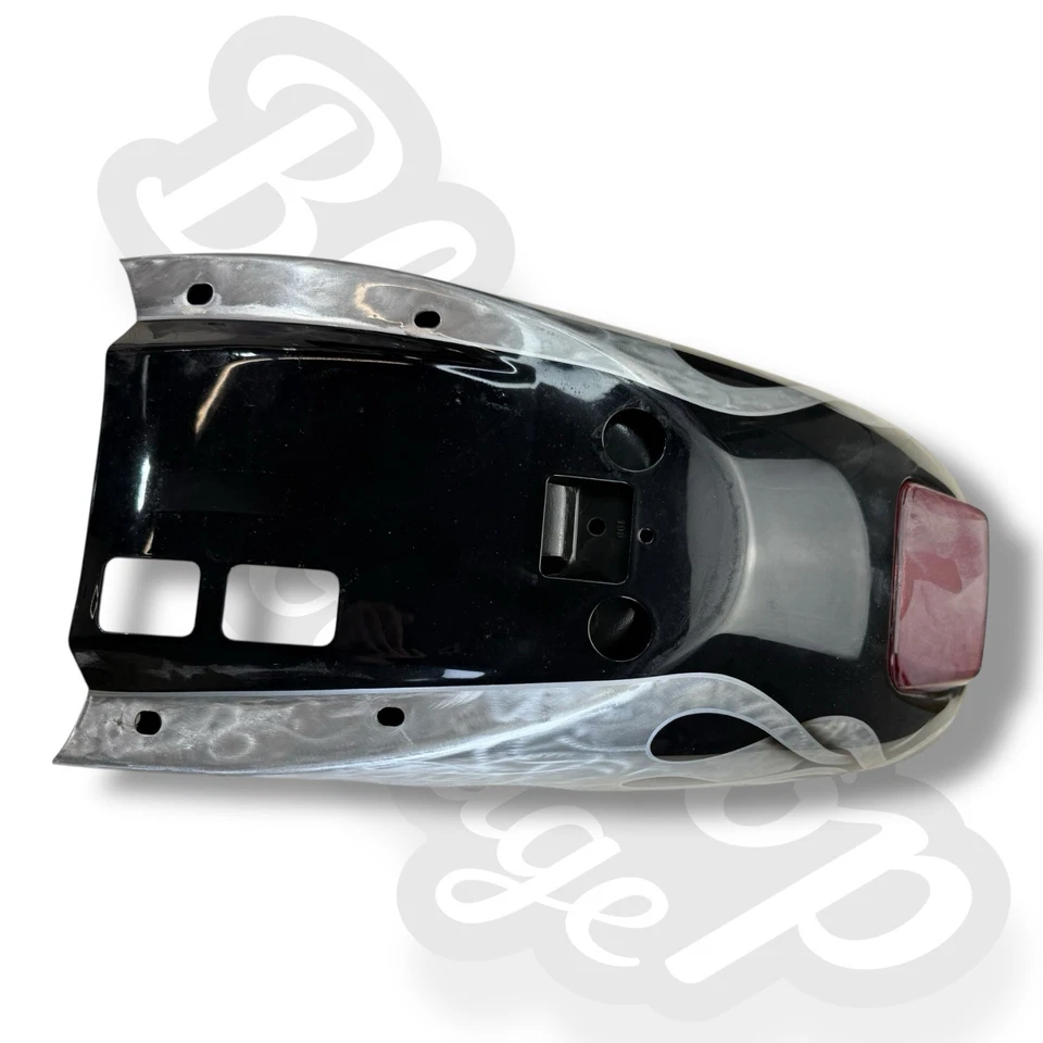 2004, 02-06 Harley Davidson V-Rod, VRSCA, PARA-LAMA TRASEIRO VROD com lanterna traseira - Imagem 2 de 4