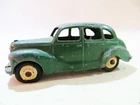 DINKY 40d/152 'AUSTIN DEVON' GREEN, CREAM HUBS. VINTAGE. COMPLETE. ORIGINAL.