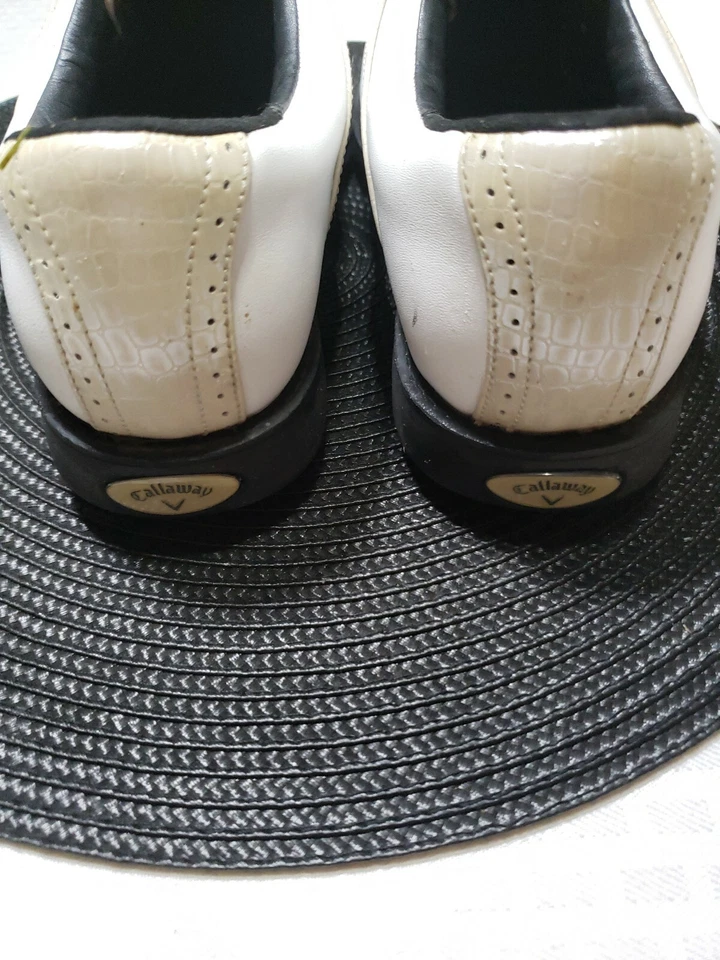 Zapato de golf Callaway W670 Saddle para mujer talla 8,5 M blanco-perla metálico espiga suave Foto 3 de 4