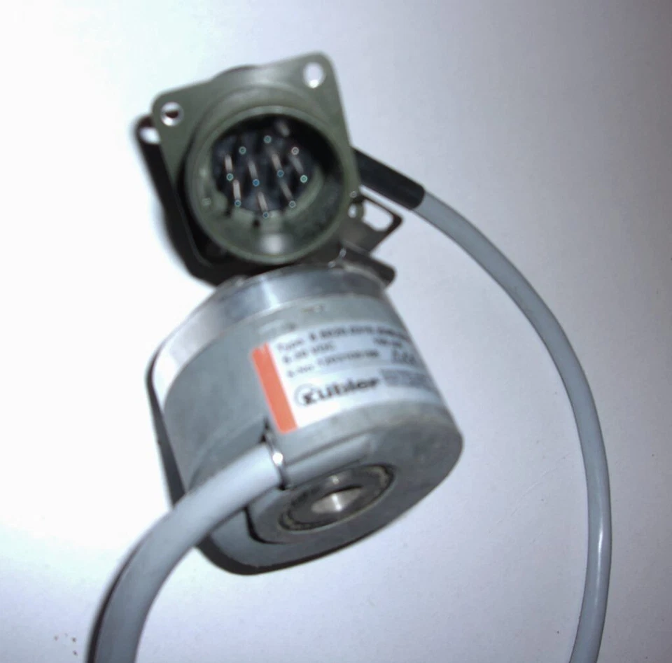 Kubler Turck T8.5020.0310.2048 Encoder & Ten Pin Connector Cord - Image 3 of 4