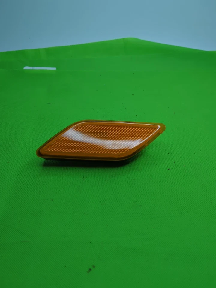 2010-2012 Mercedes Benz E class W212 E350 E550 Left Side Marker Light OEM #336 - Image 2 of 4