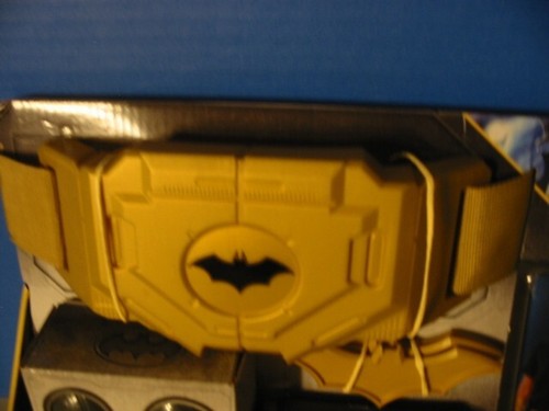 DC Comics Batman, Gear Up Utility Belt Batarangs + Smoke Pellets Superhero New - Picture 12 of 18