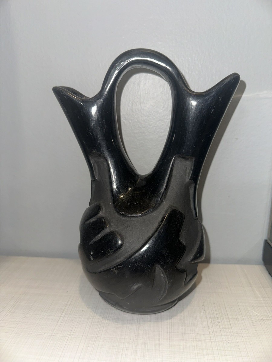 VINTAGE SANTA CLARA PUEBLO POTTERY ? WEDDING VASE signed M Tafoya