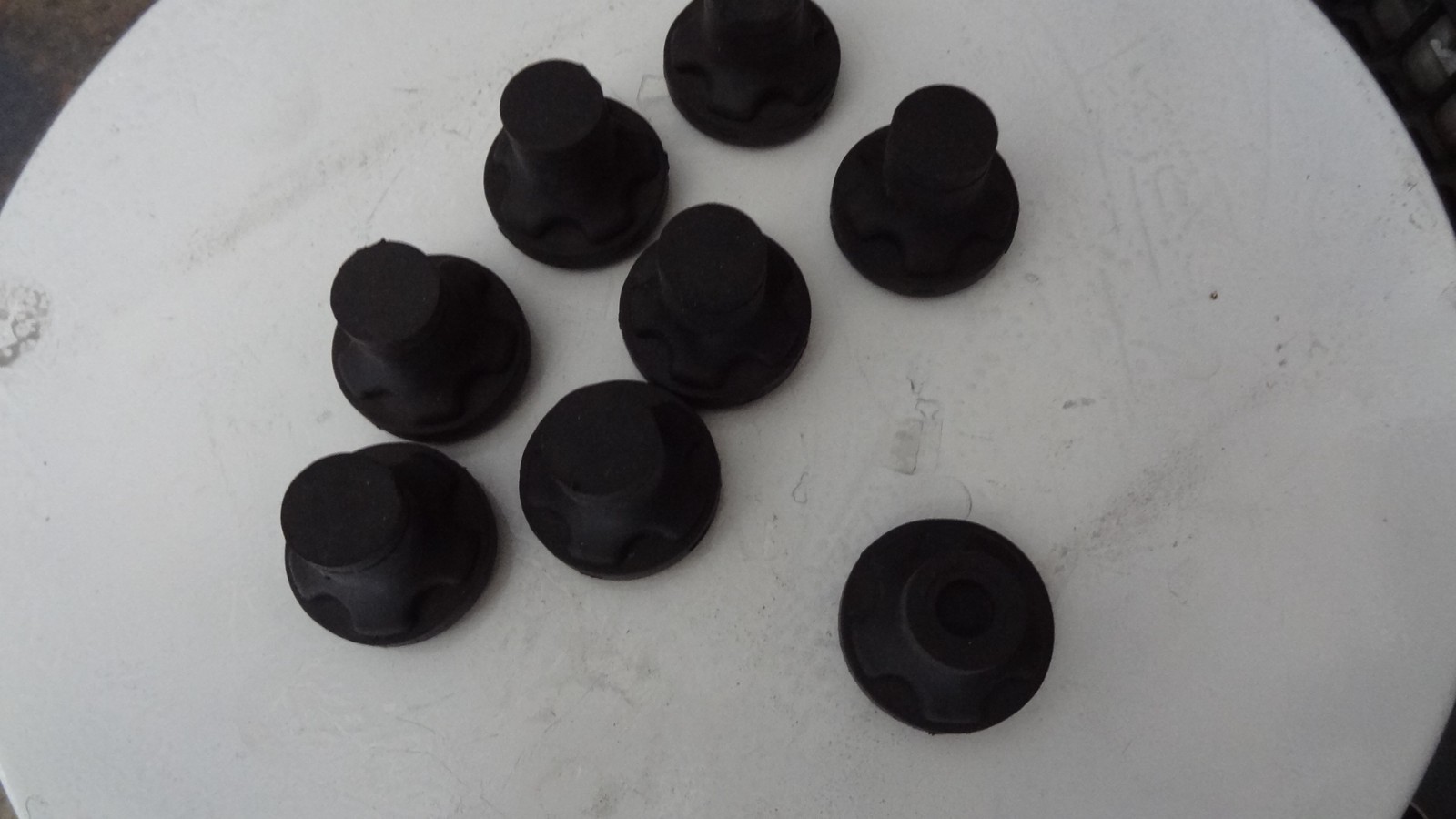 RAB Audio ProJax 40 Studio Monitor Isolation Kit - 1 MISSING CAP