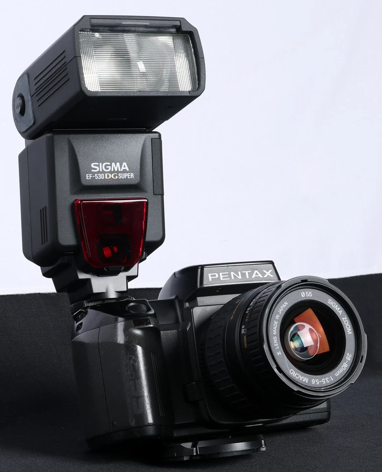 Pentax SF7 QD 35mm Film AF SLR + Sigma AF 28-80mm Asph Lens & EF-530DG Super Kit - Image 3 of 4