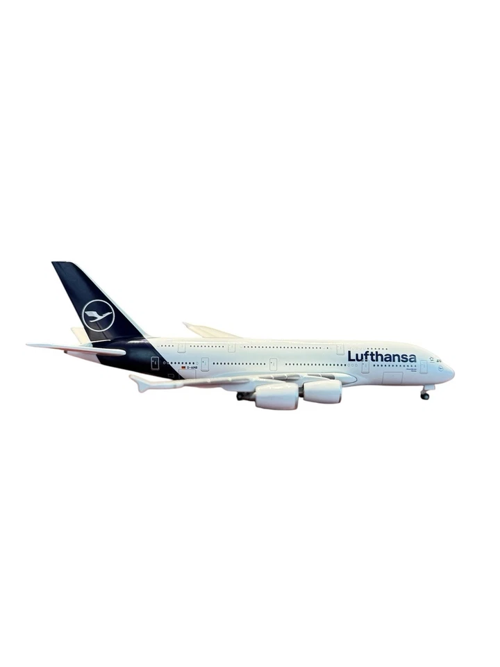 Herpa 533072 Lufthansa Airbus a380 D-AIMB scale 1:500 model - Immagine 3 di 4