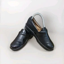 Black Women's Comfort Clogs Born B.O.C. Size 6.5 Classic Slip On RUN SMALL