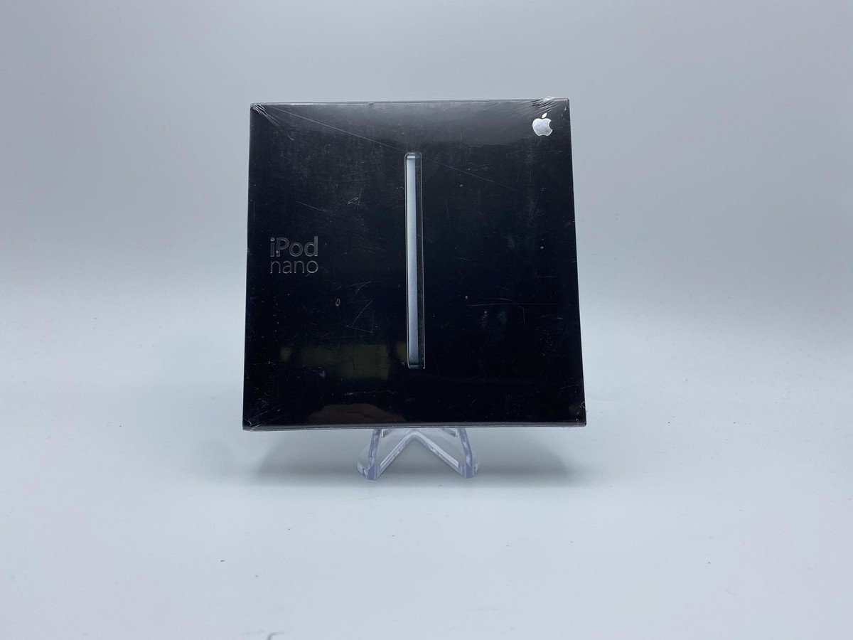 iPod nano 2GB  Model No:A1137ブラック ケース付き Official Apple iPod Nano 1st Gen Generation 2GB Black Model