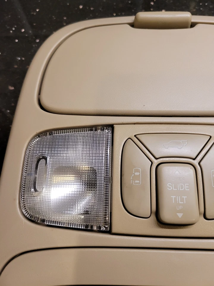 2004 2005 2006 2007 2008 2009 TOYOTA SIENNA OVERHEAD DOME READING LAMP OEM - Image 3 of 4