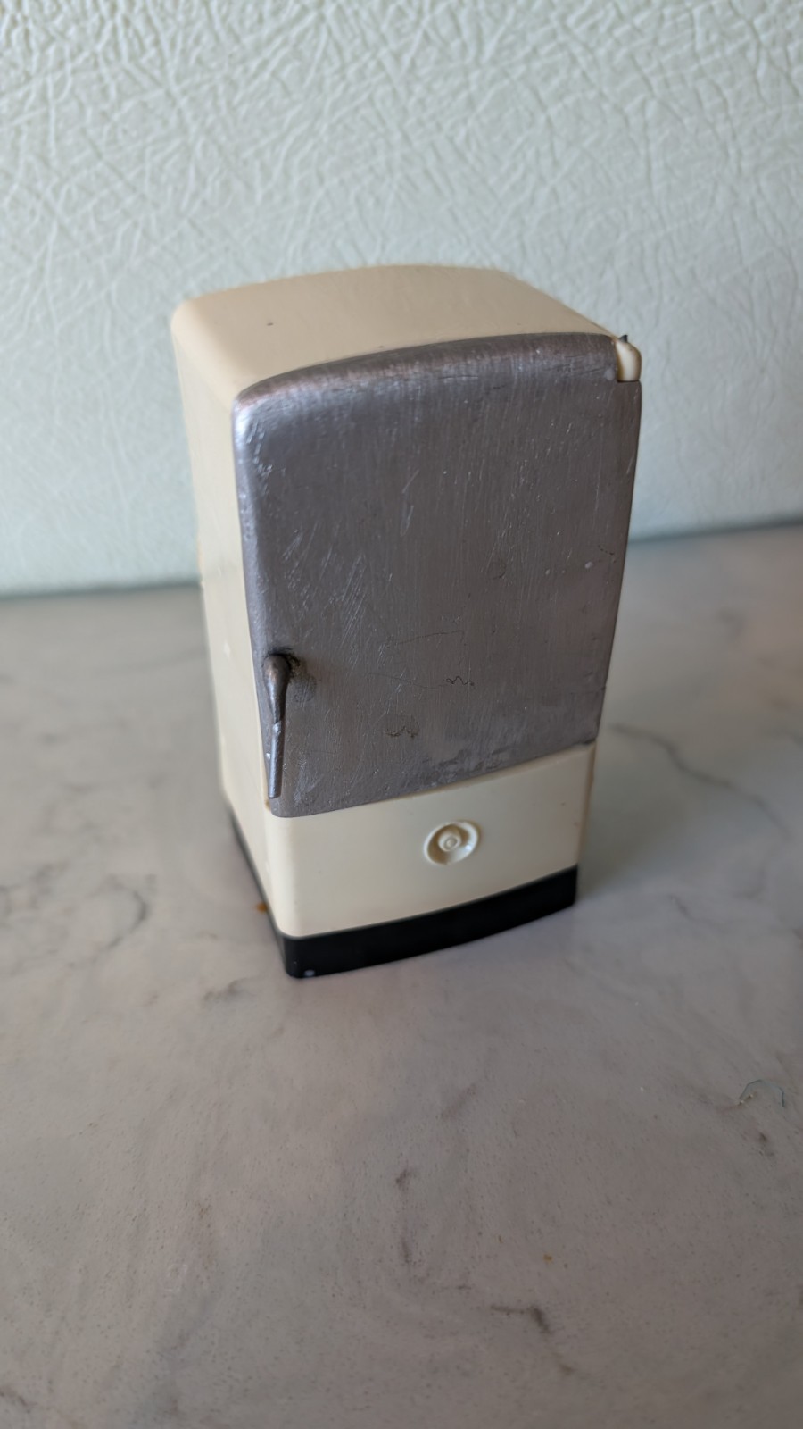 Dollhouse Refrigerator Cream Plastic & Silver Metal Retro Style 