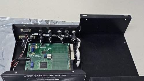 DIGILENT XILINX XC2-XL CPLD BOARD XC9500XL COOLRUNNER-II Laser Gating Controller - Picture 4 of 8