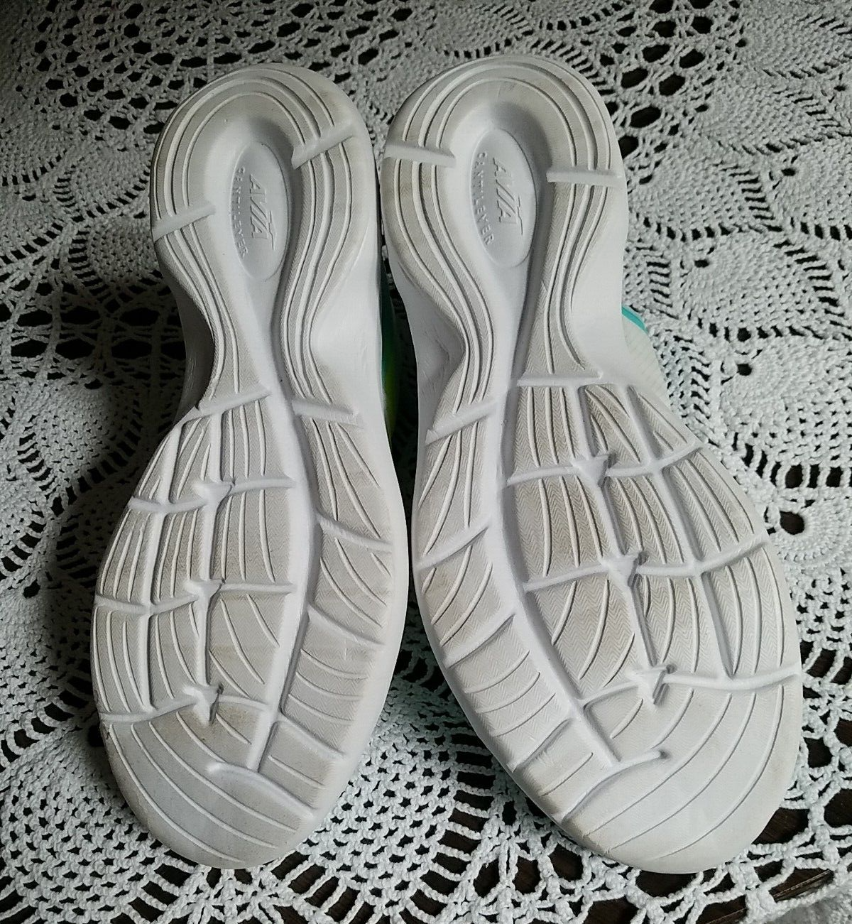 SAOLA SNEAKER DA DONNA AVI DAWN TAGLIA 9 BIANCHE TURCHESE E GIALLE USATE IN PERFETTE CONDIZIONI