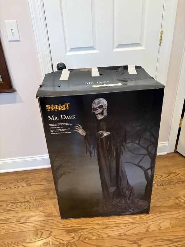 Mr Dark Animatronic Spirit of Halloween 2021