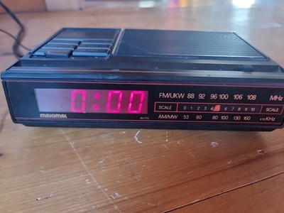 Electronics Uhrenradio  Maximal 8688'',  UKW-MW, Electronic Uhr. Vintage.