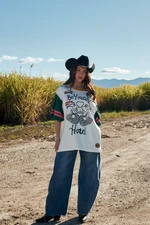 BEYOUTIFUL HOTEL TEE