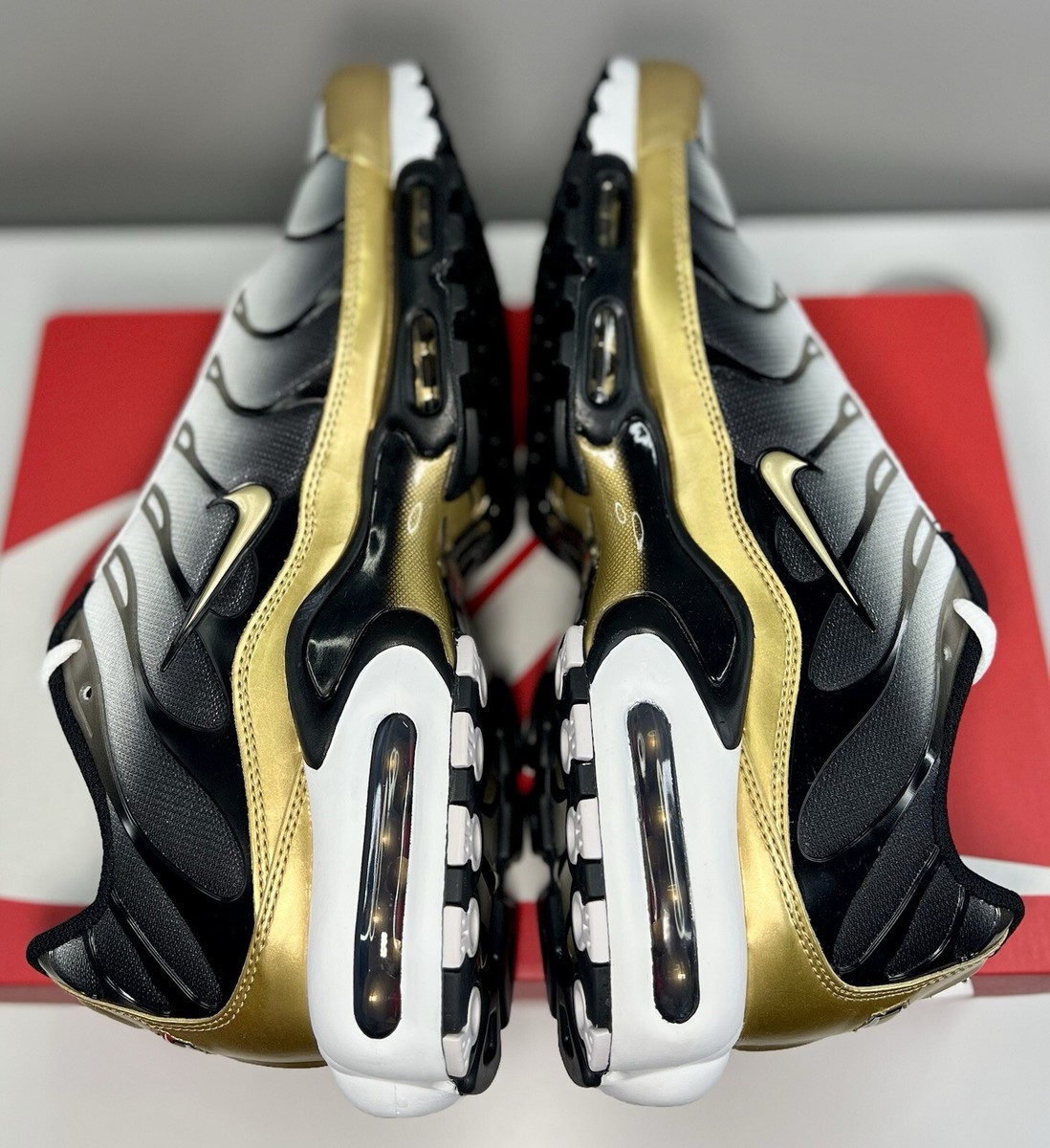 スニーカー Nike Footlocker Air Max Plus Premium 50th Anniversary Nike Air Max Plus Premium Footlocker 50th Anniversary - YouTube