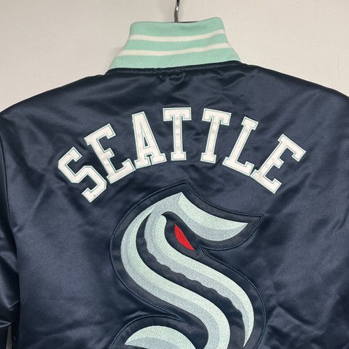 Chaqueta Mitchell & Ness Azul Marino Profundo Seattle Kraken Peso Pesado Satén a Presión Talla S - Imagen 14 de 19