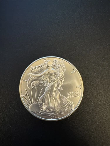 2011 American Silver Eagle 1 Troy Oz. .999 Fine Silver One Dollar Circulated