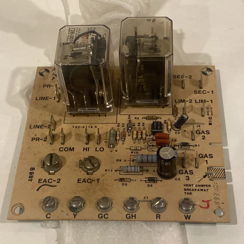 Carrier HH84AA020 HVAC Furnace Main Control Printed Circuit Board 3 Amp - 94V-0
