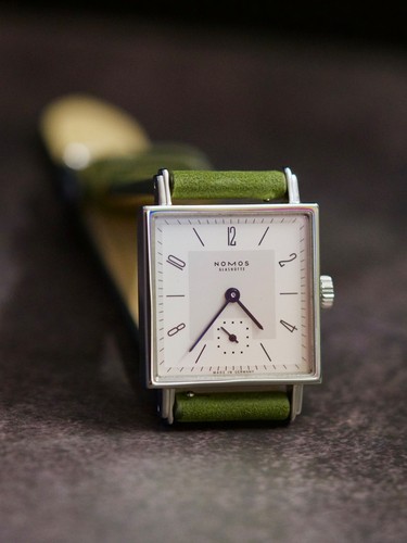 NOMOS Glashütte Tetra Manual-Wind 27mm Ref. 401