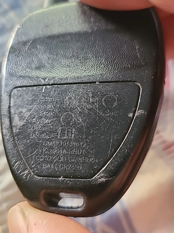 keyless remote key fob FCC ID GOH-GMHHU01 alarm control transmitter car starter - Image 3 of 4