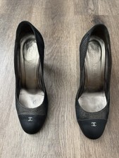 CHANEL Metallic Black Glitter Leather CC Logo Pumps Heels Italy 39.5