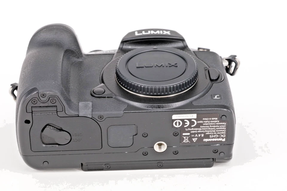 Panasonic LUMIX DC-GH5 20,3MP Spiegellose Systemkamera - Schwarz #025454 - Bild 4 von 4