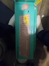 Logitech MK270 Wireless Keyboard and Mouse Combo Rose