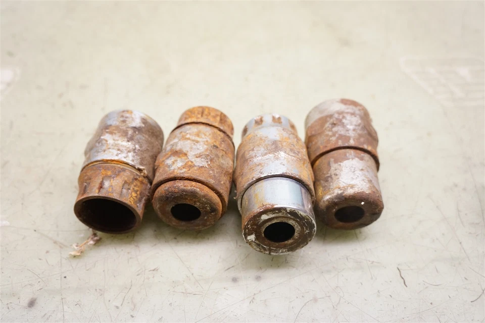 Cubiertas de válvula de cabeza plana Harley Davidson de preguerra UL Uh ULH*2502A Foto 2 de 4