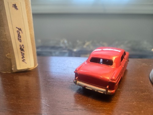 Made in England Dinky Toys 1949 Ford Sedan #139a GREAT ORIGINAL - Picture 9 of 12