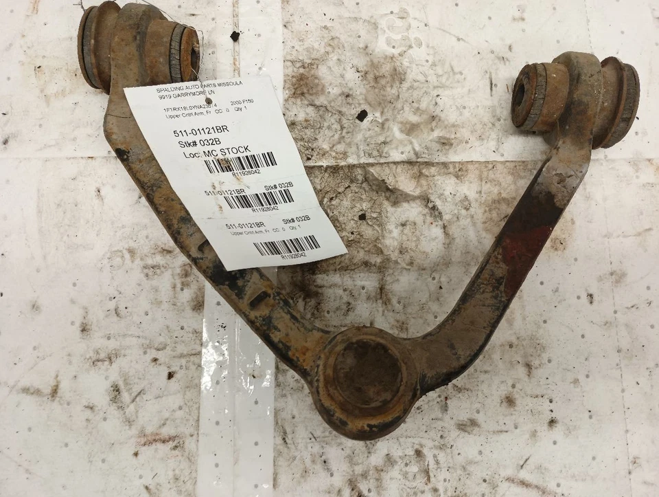 Brazo de control superior derecho pasajero delantero del Ford F150 2000 11928042 Foto 2 de 4