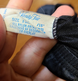Vtg Vanity Fair Mini Half Slip XS Black Nylon Scalloped Lace Hem Satin